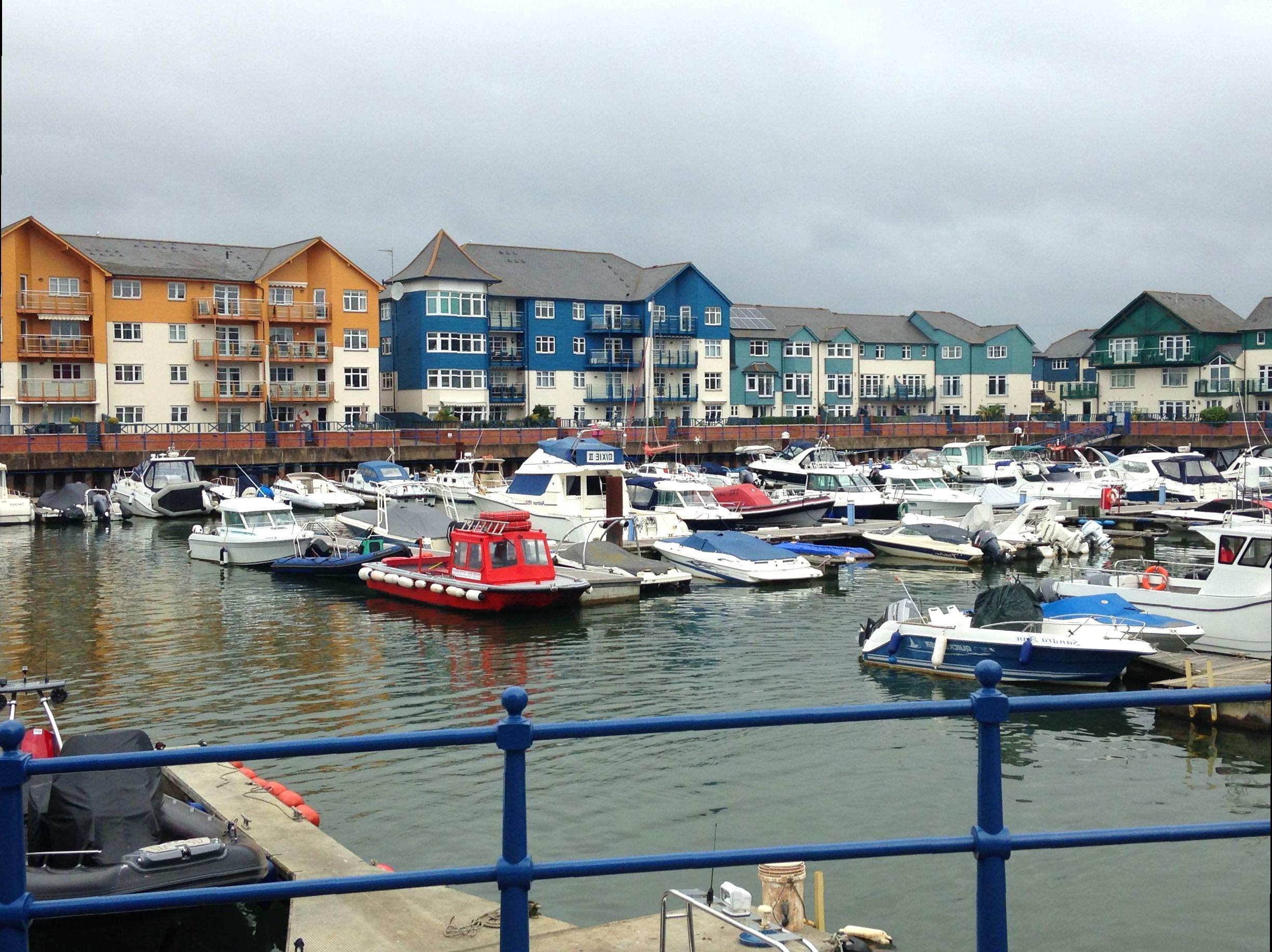 2codeornot2code | Exploring Exmouth Marina: Activities and Dining